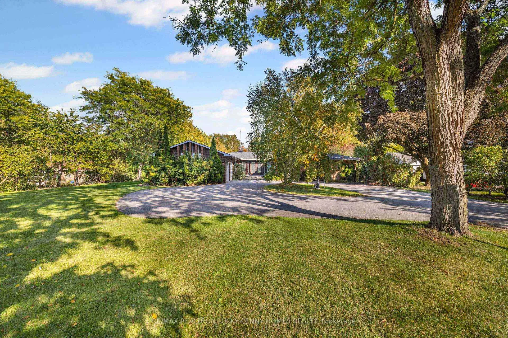 Photo 4 of 9799 Warden Avenue, Markham, Devil's Elbow — HOMEH