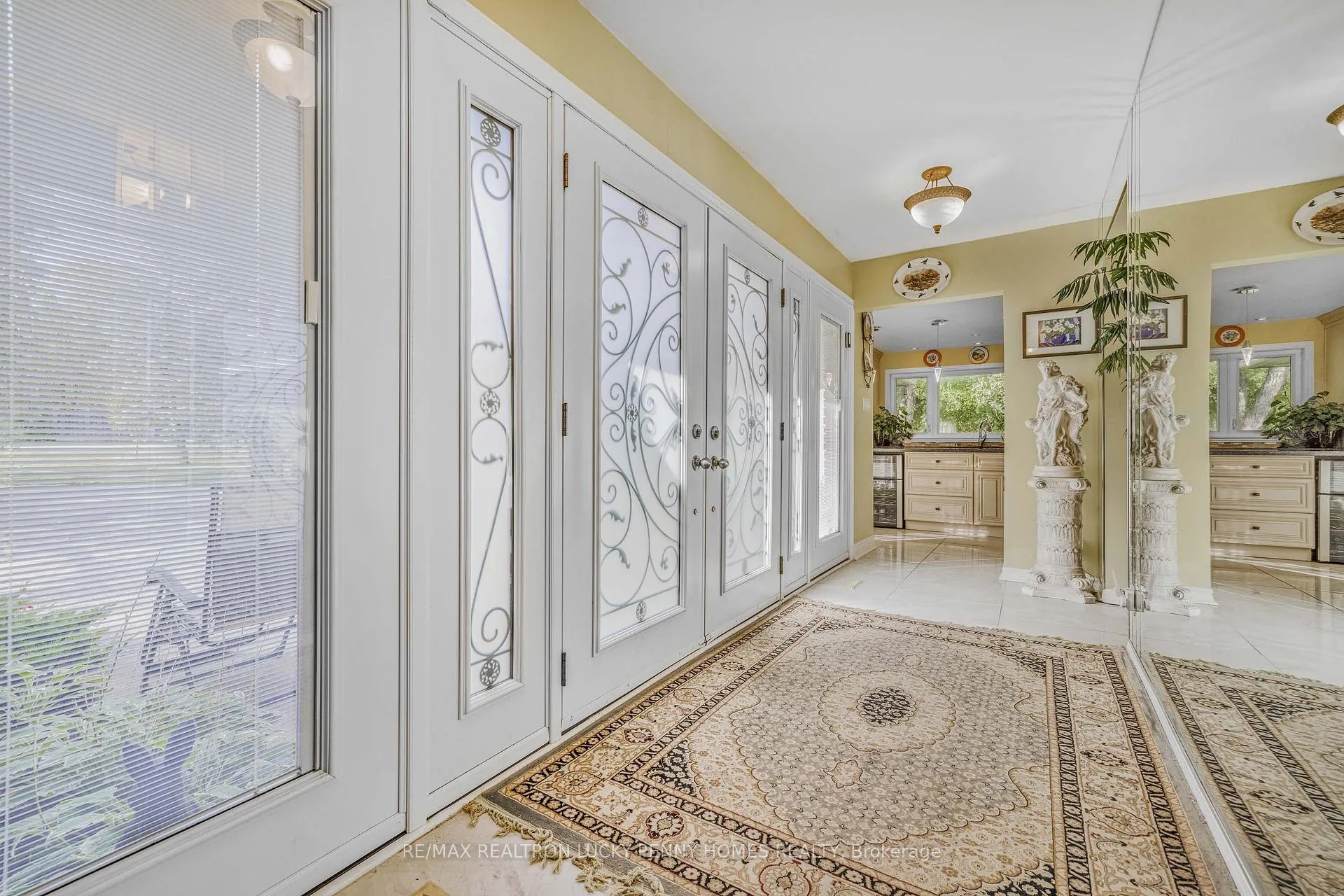 Photo 5 of 9799 Warden Avenue, Markham, Devil's Elbow — HOMEH