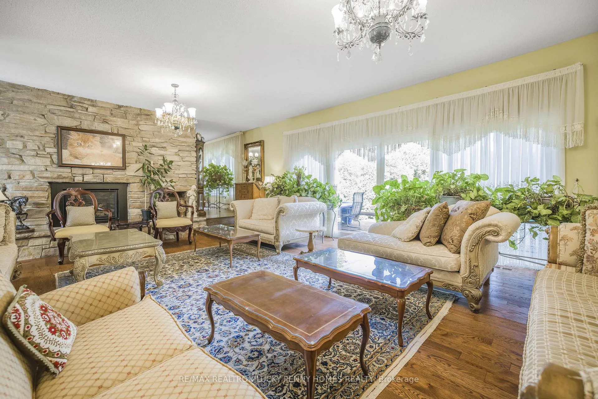 Photo 6 of 9799 Warden Avenue, Markham, Devil's Elbow — HOMEH