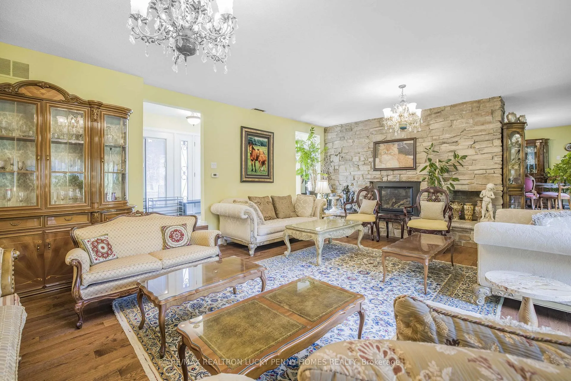 Photo 7 of 9799 Warden Avenue, Markham, Devil's Elbow — HOMEH