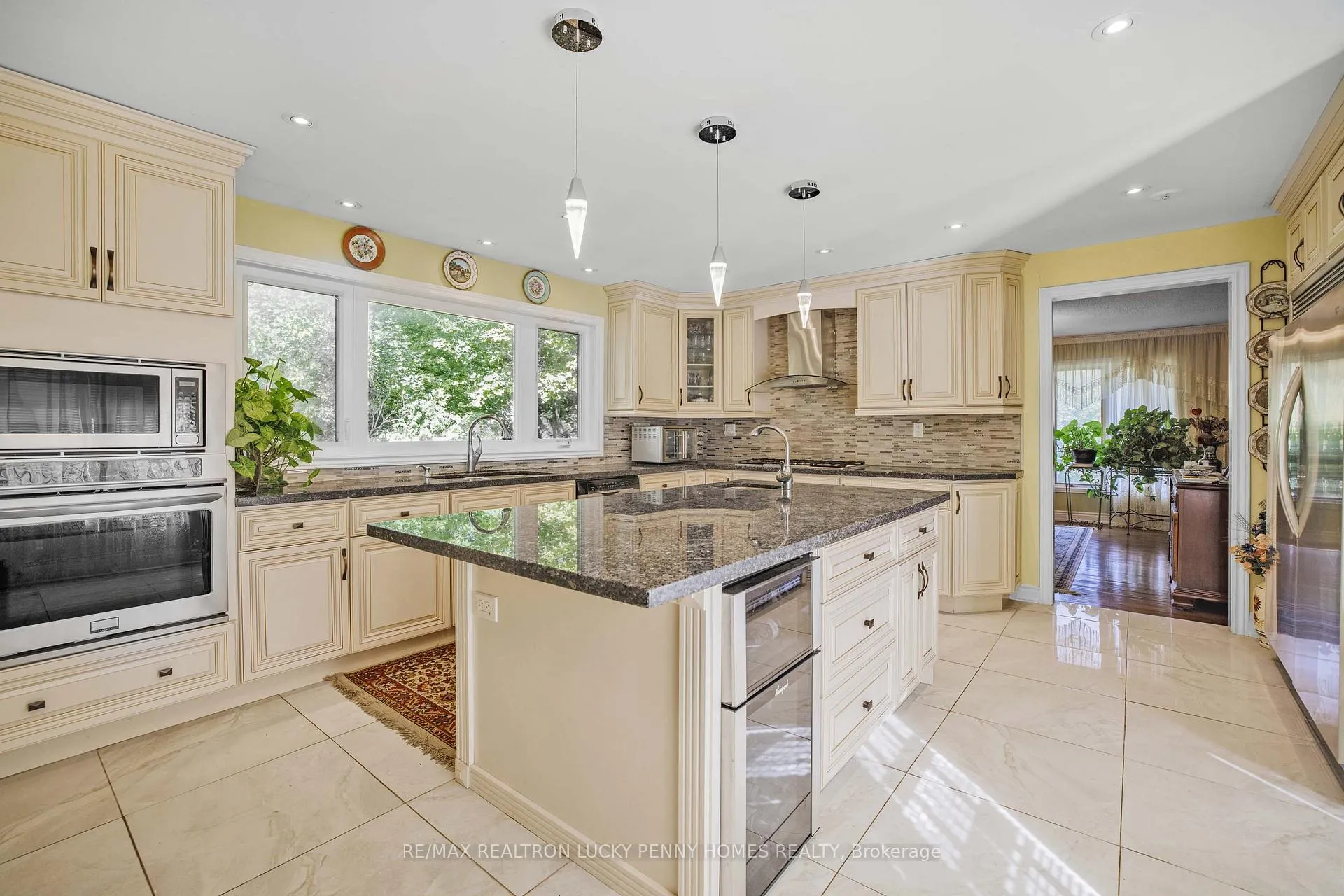 Photo 10 of 9799 Warden Avenue, Markham, Devil's Elbow — HOMEH