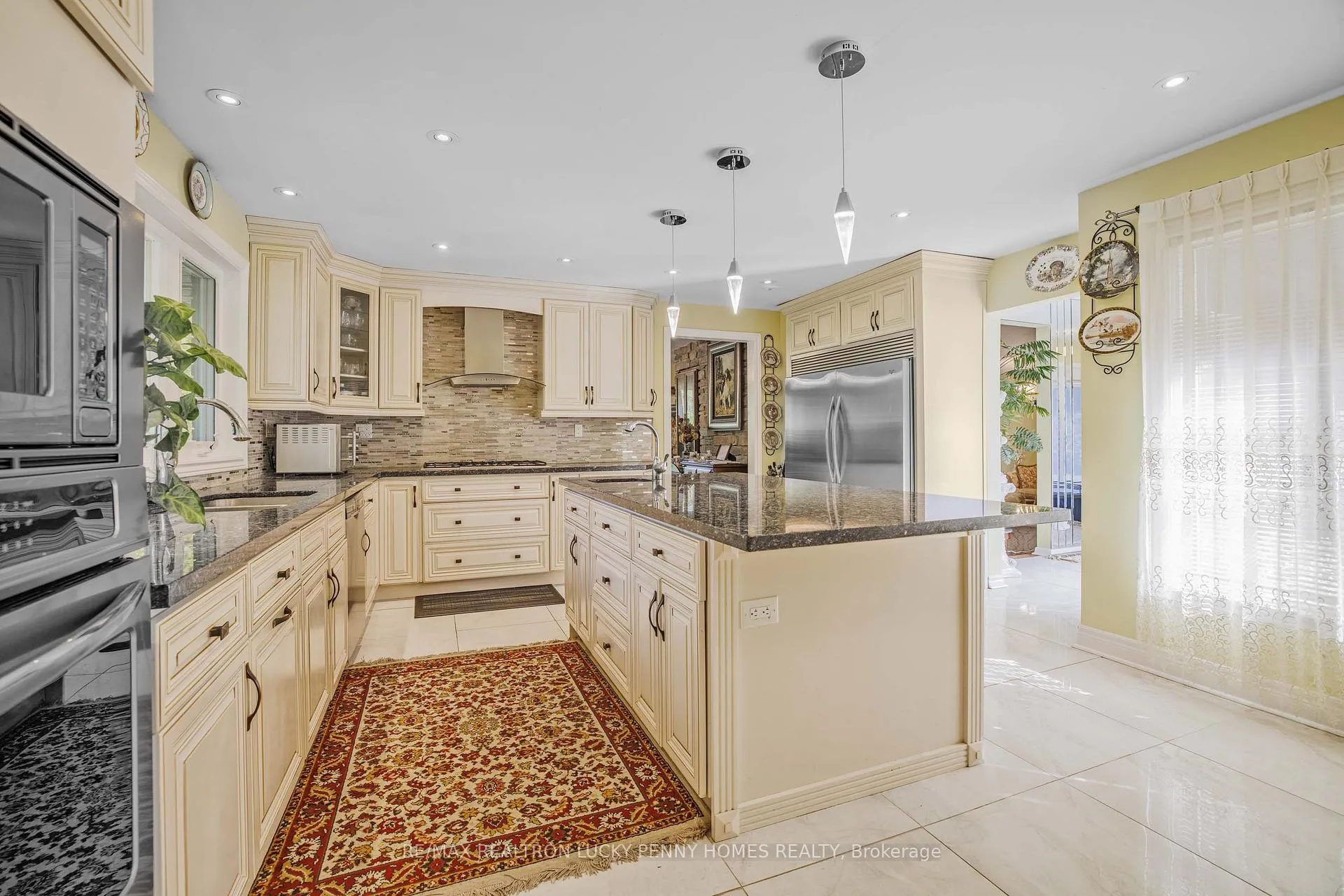 Photo 12 of 9799 Warden Avenue, Markham, Devil's Elbow — HOMEH