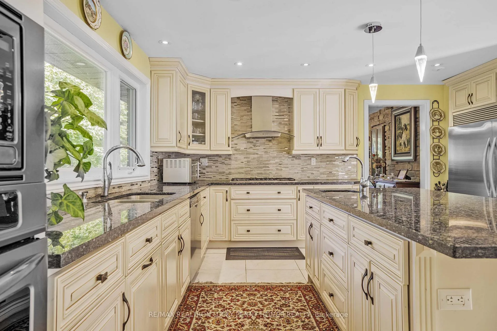 Photo 15 of 9799 Warden Avenue, Markham, Devil's Elbow — HOMEH