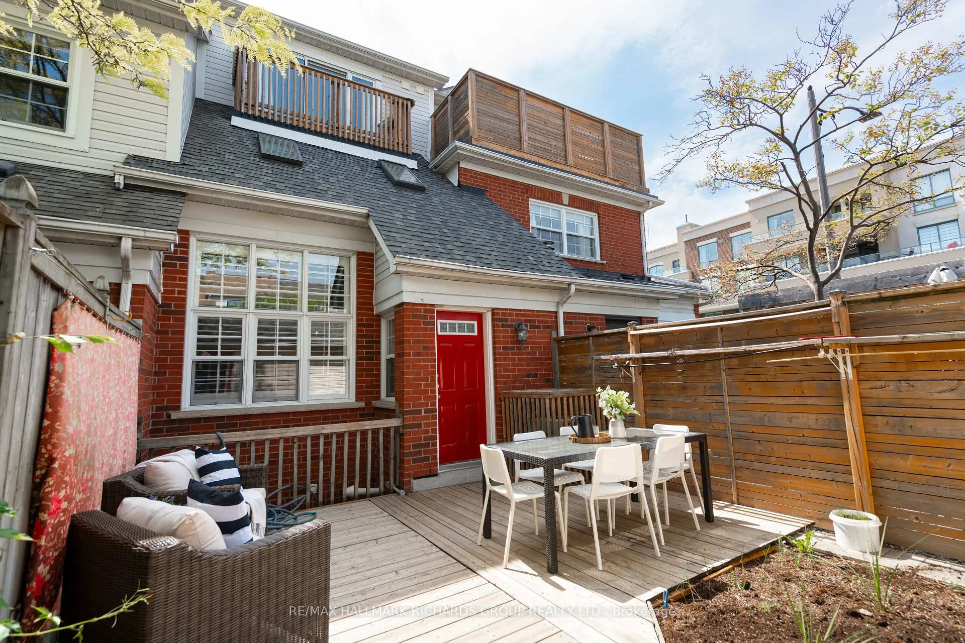 Photo 33 of 111 Winners Circle, Toronto, The Beaches — HOMEH
