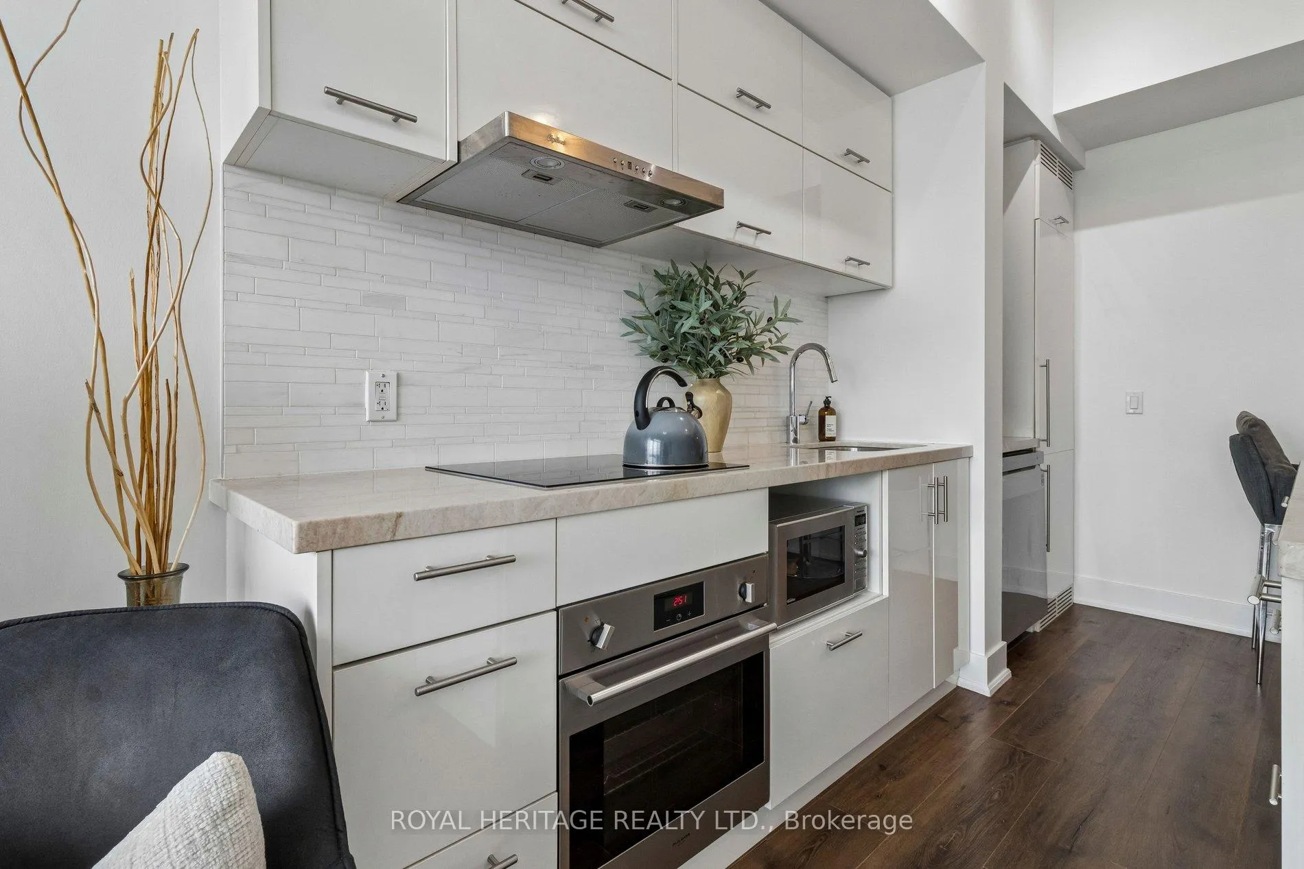Photo 10 of Unit 1212, 180 Enterprise Boulevard, Markham, Unionville — HOMEH