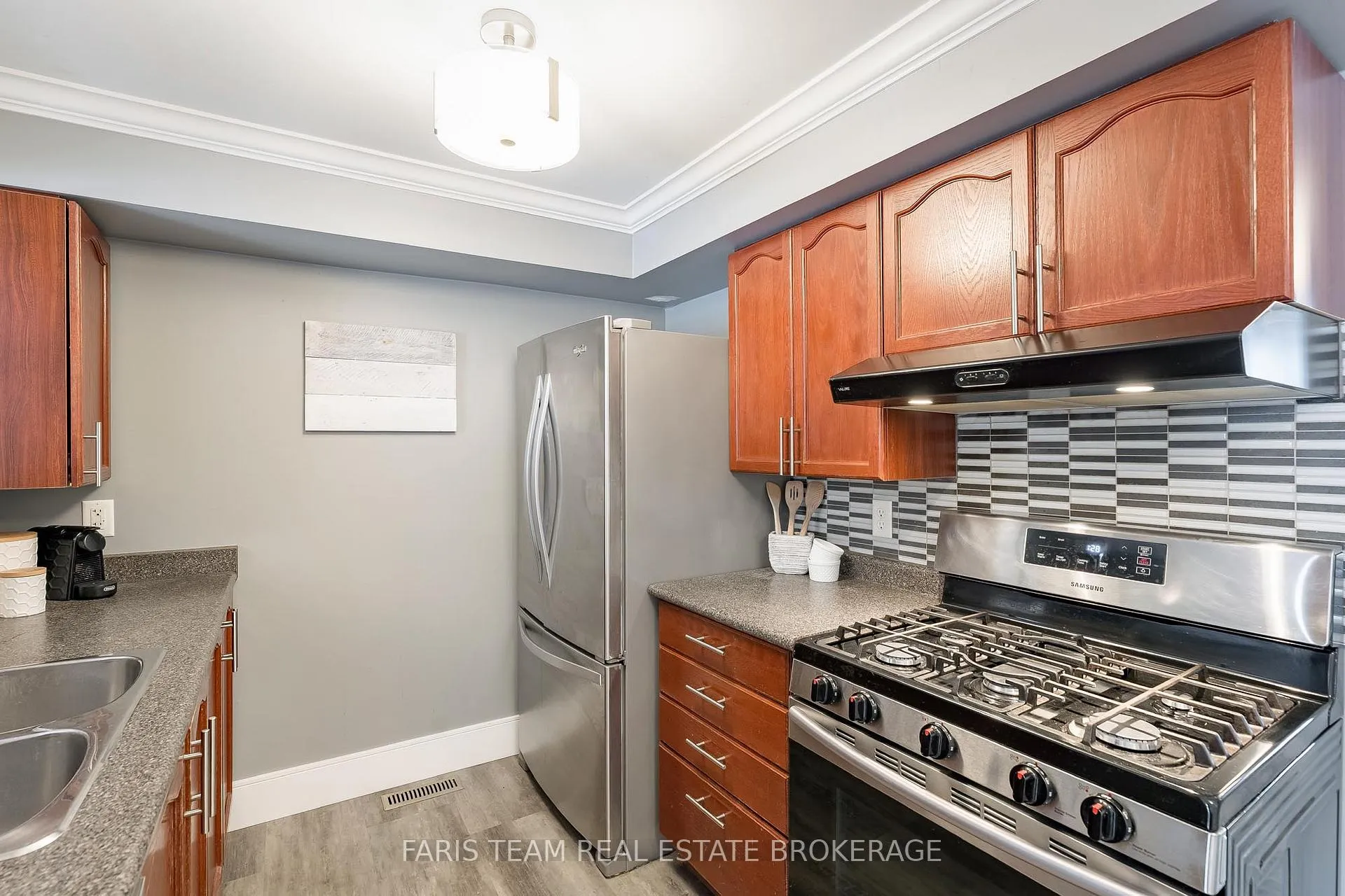 Photo 6 of 28 Raymond Crescent, Barrie, Painswick South — HOMEH