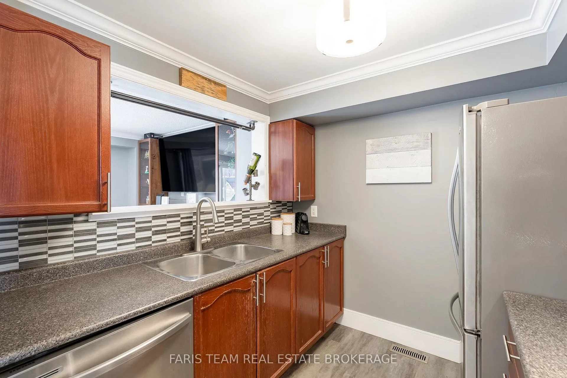 Photo 7 of 28 Raymond Crescent, Barrie, Painswick South — HOMEH