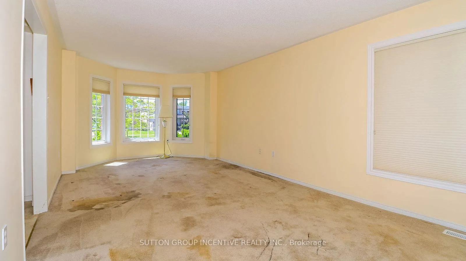 Photo 8 of 176 Hurst Drive, Barrie, Bayshore — HOMEH