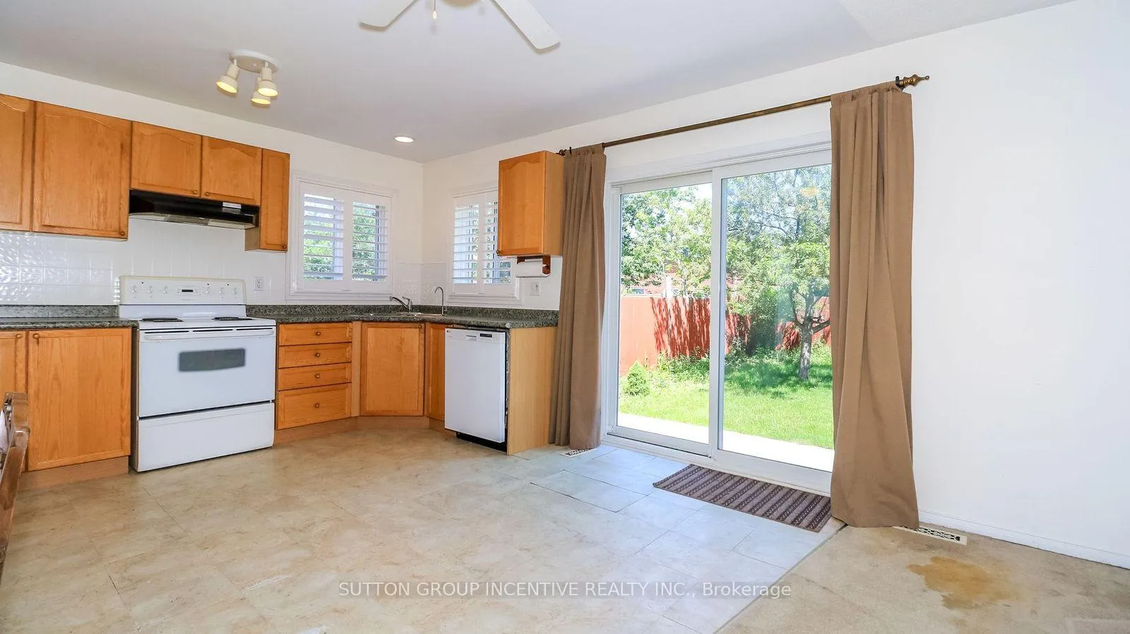 Photo 12 of 176 Hurst Drive, Barrie, Bayshore — HOMEH