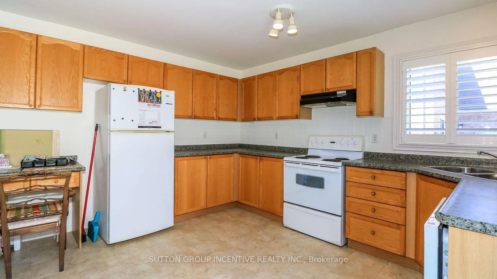 Photo 14 of 176 Hurst Drive, Barrie, Bayshore — HOMEH