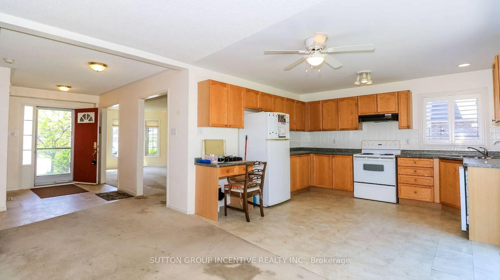Photo 15 of 176 Hurst Drive, Barrie, Bayshore — HOMEH