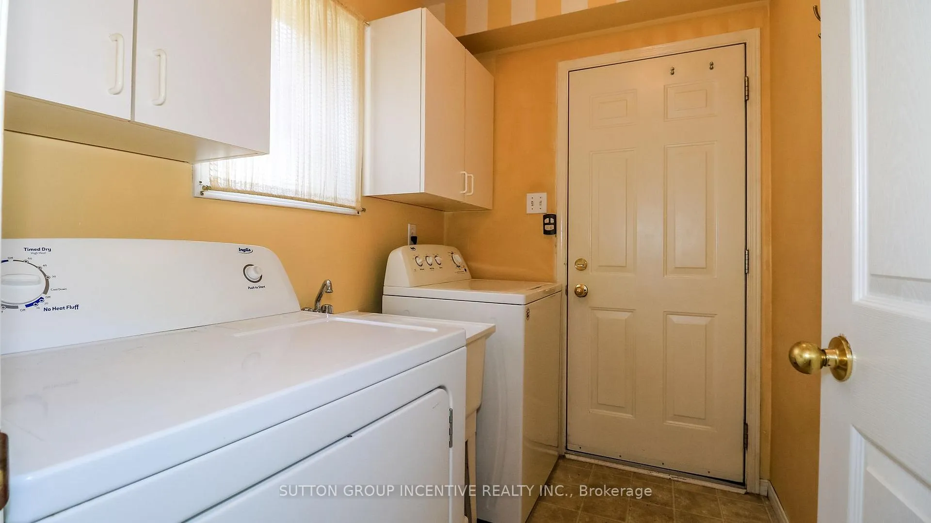 Photo 17 of 176 Hurst Drive, Barrie, Bayshore — HOMEH