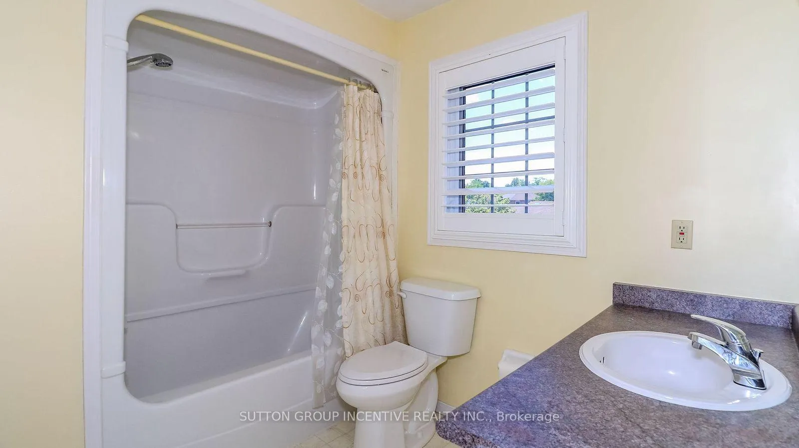 Photo 22 of 176 Hurst Drive, Barrie, Bayshore — HOMEH