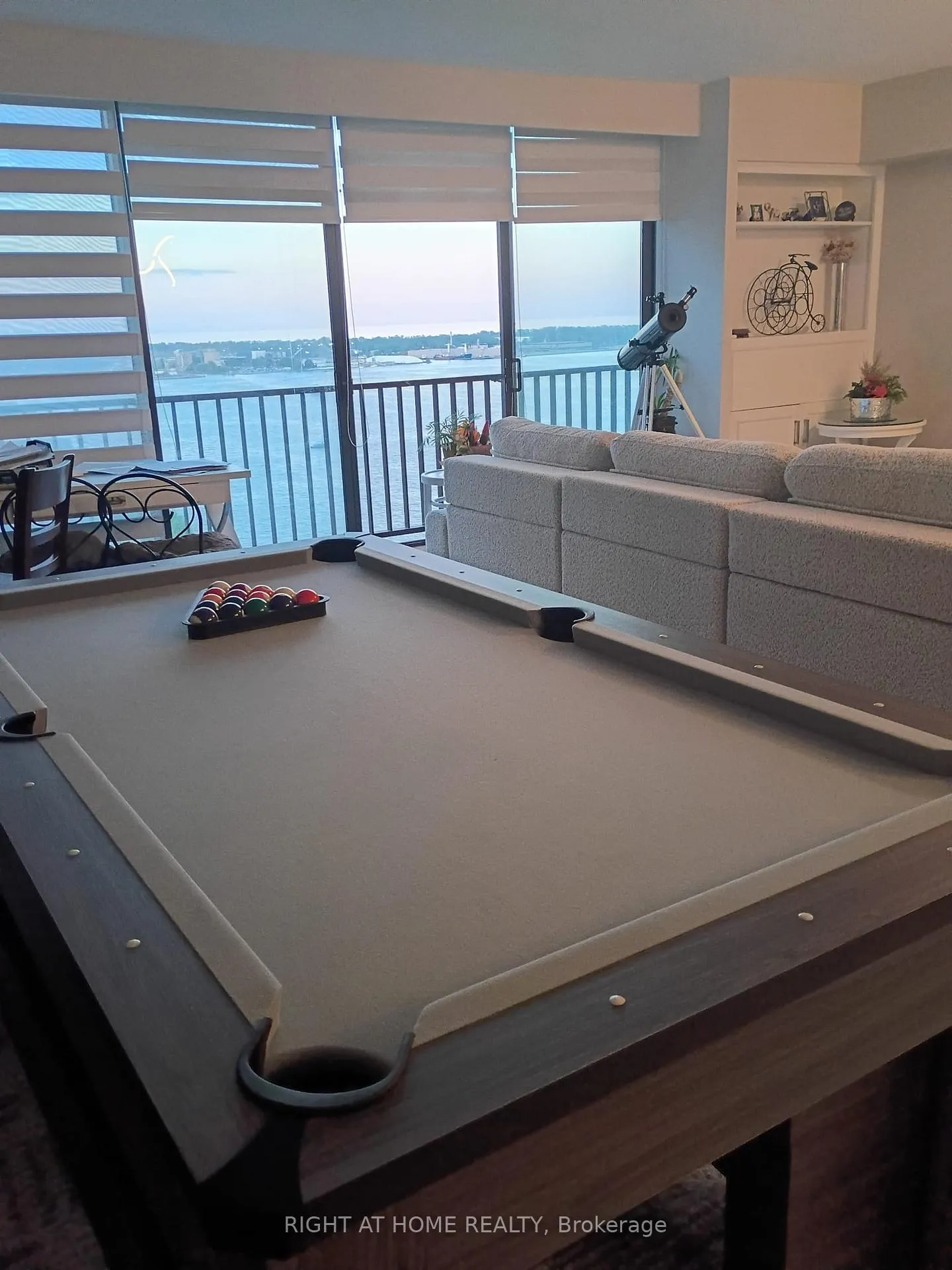 Photo 2 of Unit 2407, 33 Harbour Square, Toronto, Waterfront Communities — HOMEH