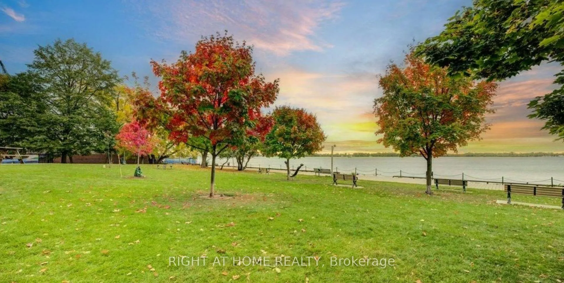 Photo 9 of Unit 2407, 33 Harbour Square, Toronto, Waterfront Communities — HOMEH