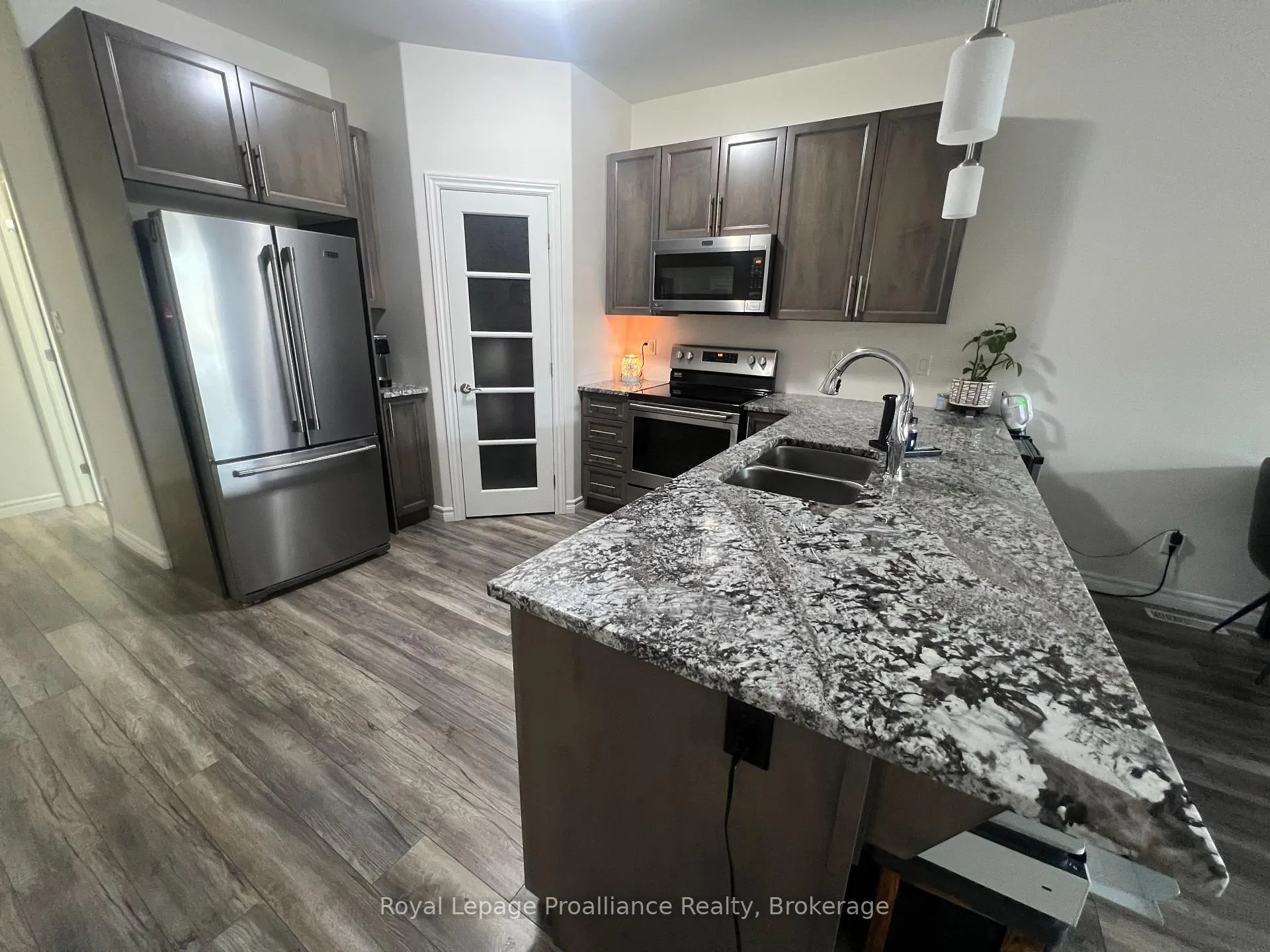 Photo 3 of 96 Covington Crescent, Belleville, Thurlow Ward — HOMEH