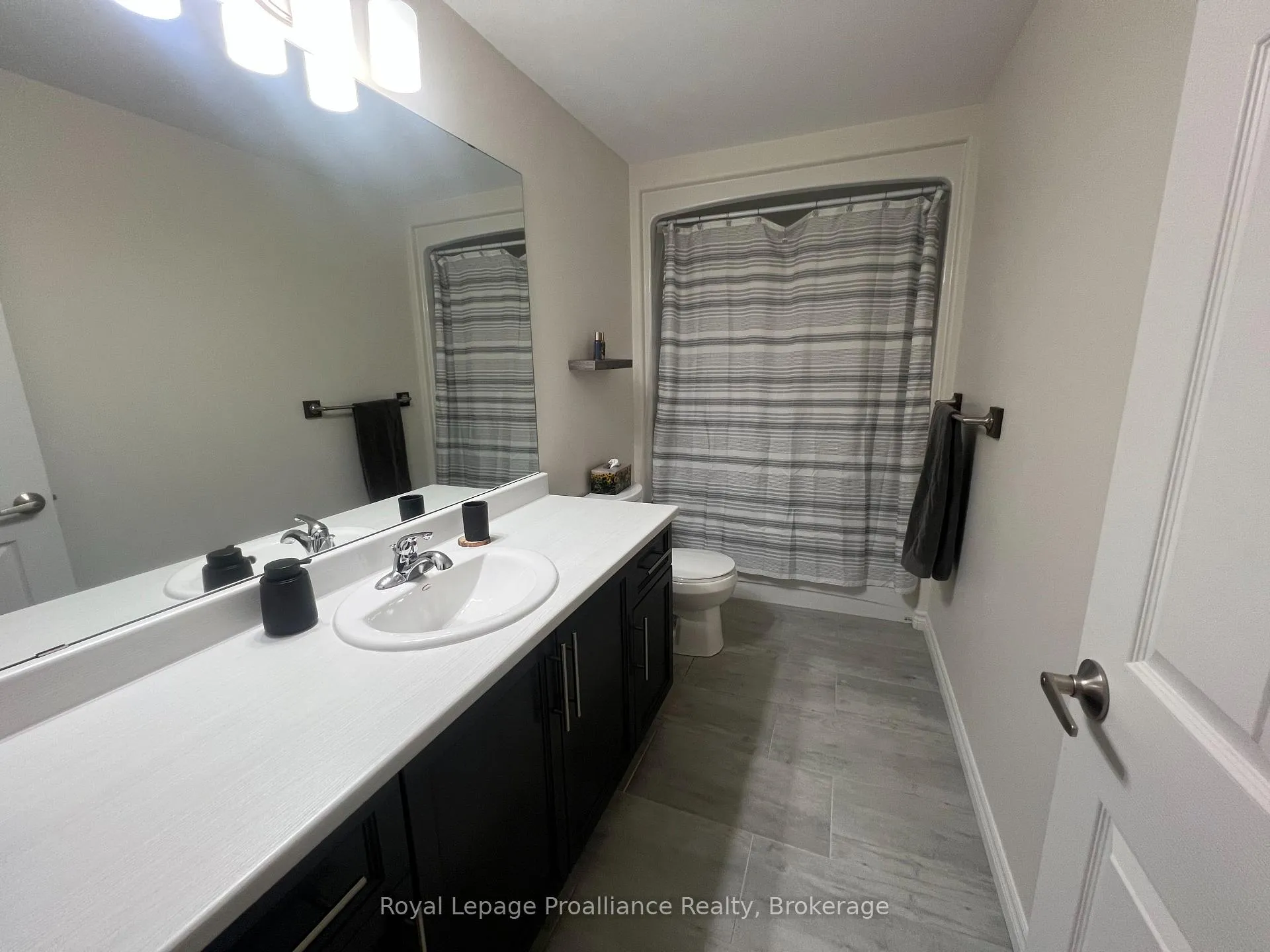 Photo 10 of 96 Covington Crescent, Belleville, Thurlow Ward — HOMEH