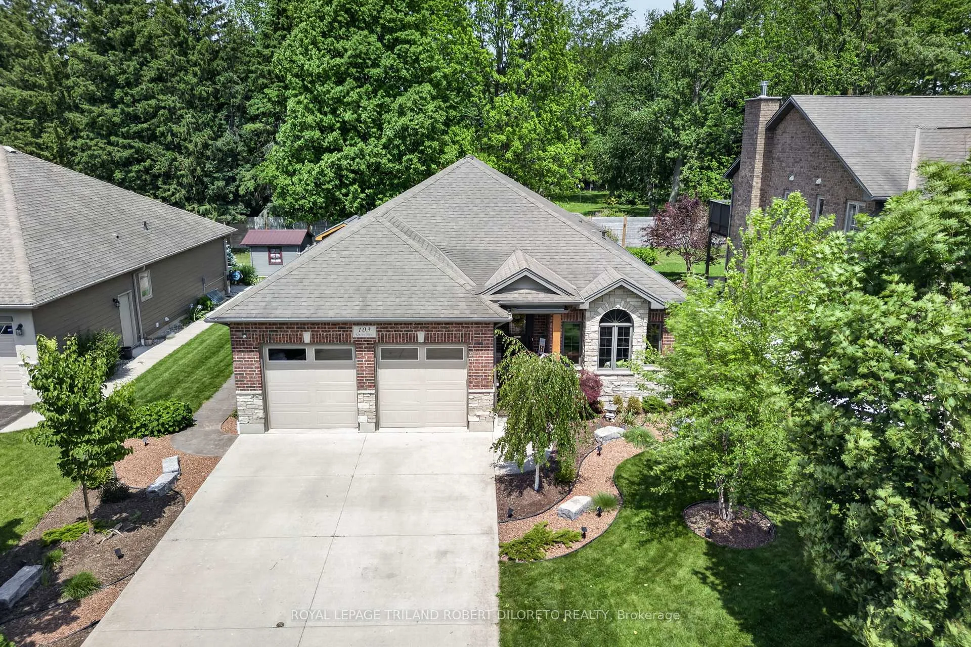 Photo 1 of 103 Union Avenue, Middlesex Centre, Komoka — HOMEH
