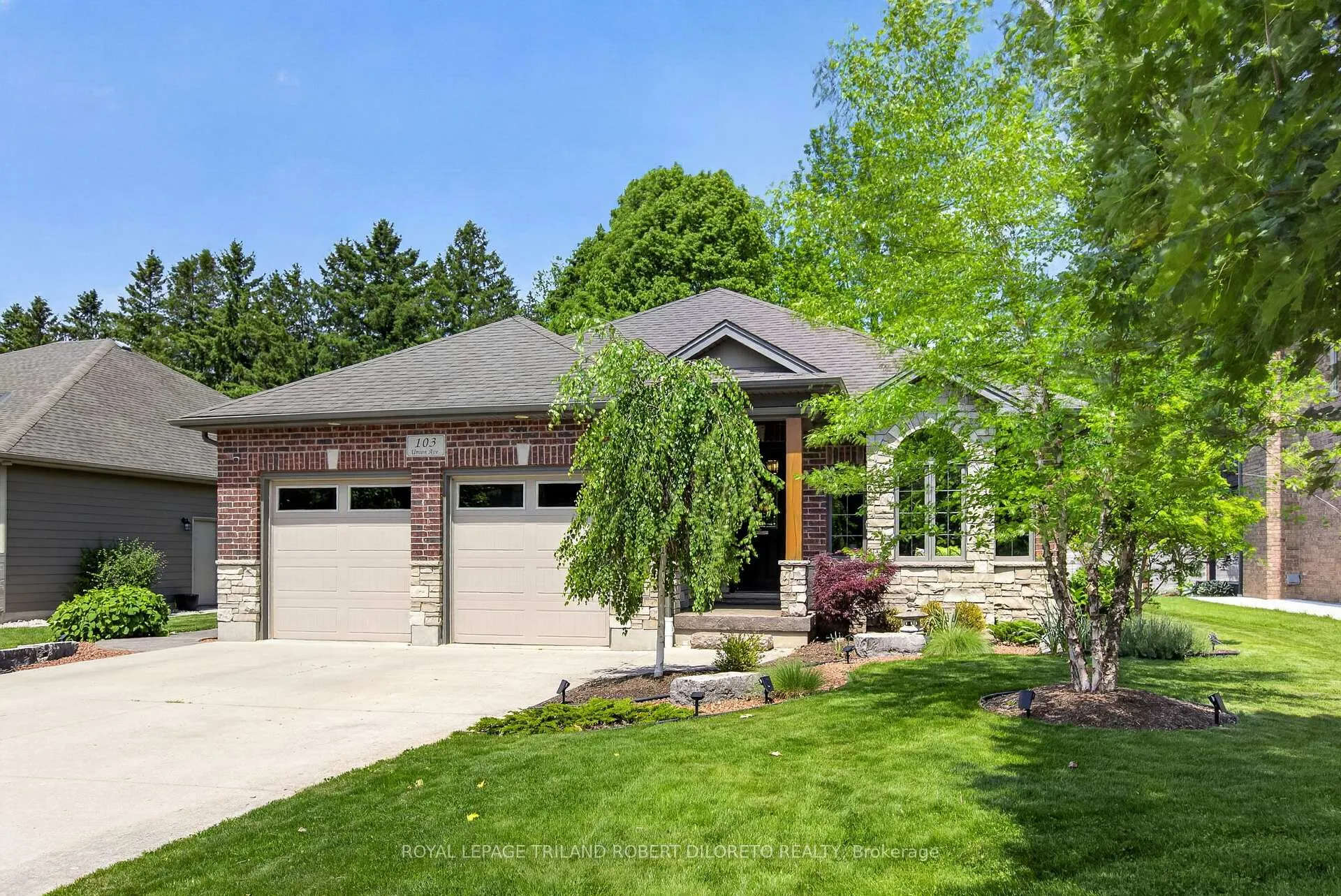 Photo 2 of 103 Union Avenue, Middlesex Centre, Komoka — HOMEH