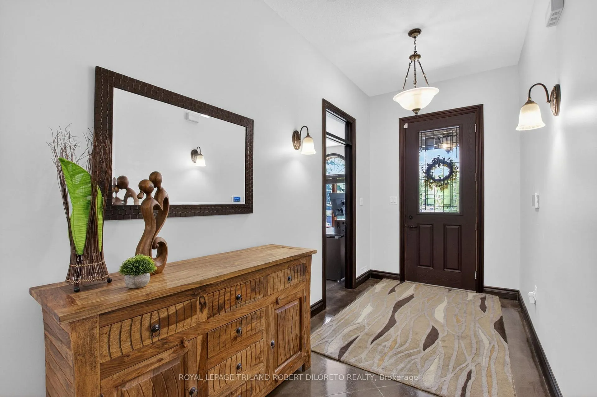 Photo 6 of 103 Union Avenue, Middlesex Centre, Komoka — HOMEH