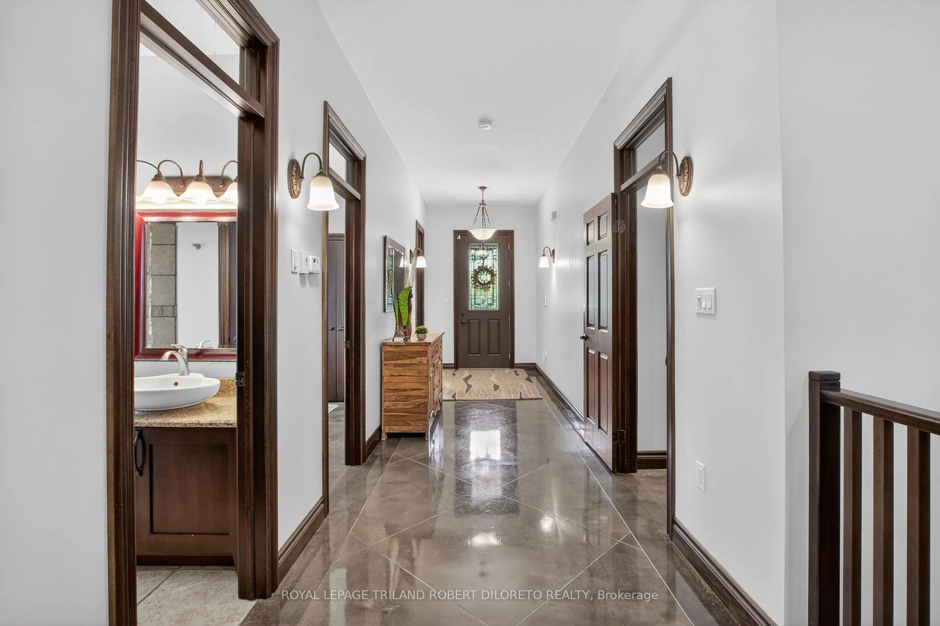 Photo 7 of 103 Union Avenue, Middlesex Centre, Komoka — HOMEH