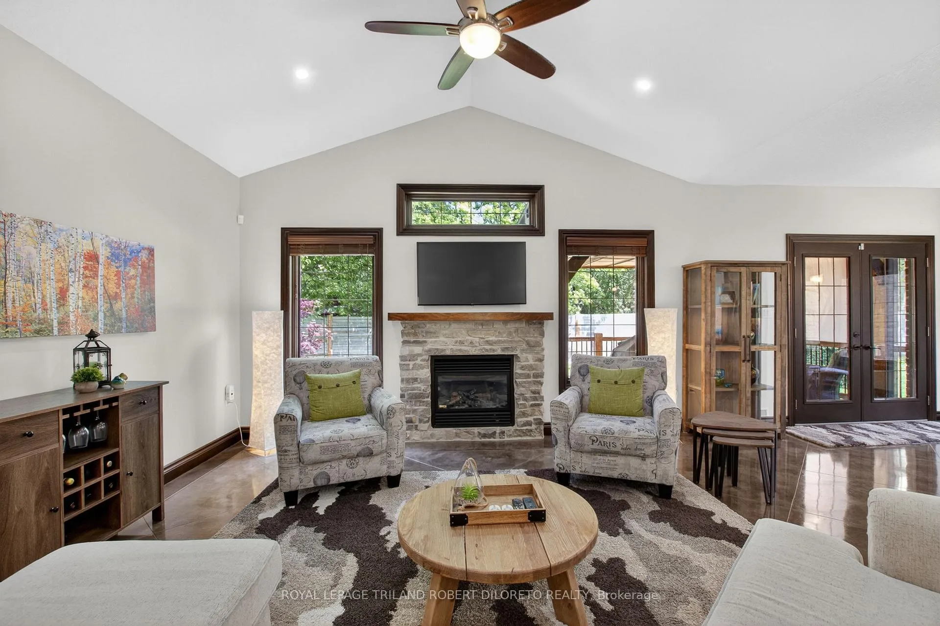 Photo 9 of 103 Union Avenue, Middlesex Centre, Komoka — HOMEH