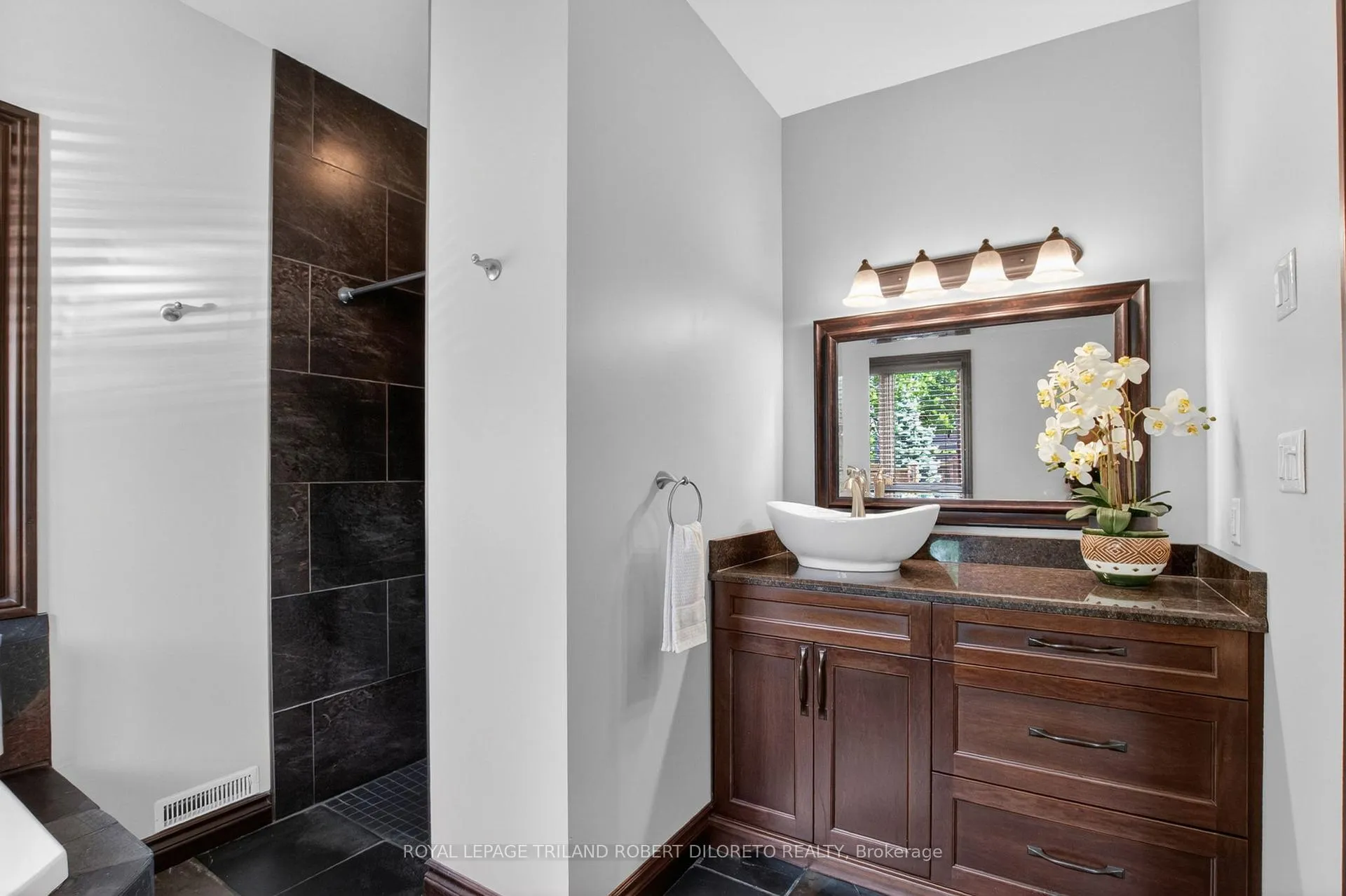 Photo 23 of 103 Union Avenue, Middlesex Centre, Komoka — HOMEH