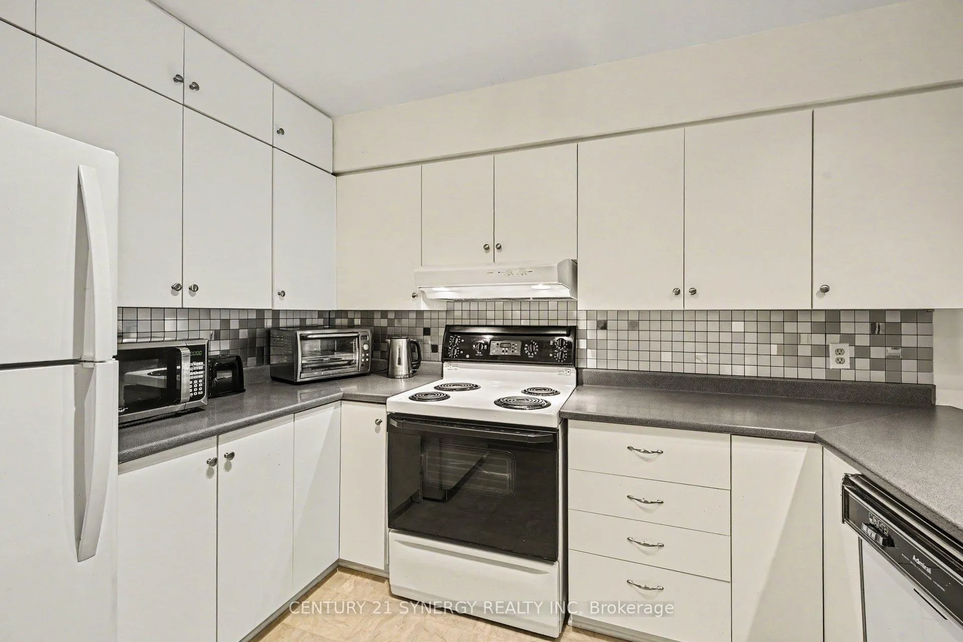Photo 9 of Unit 108, 61 Jack Crescent, Arnprior — HOMEH
