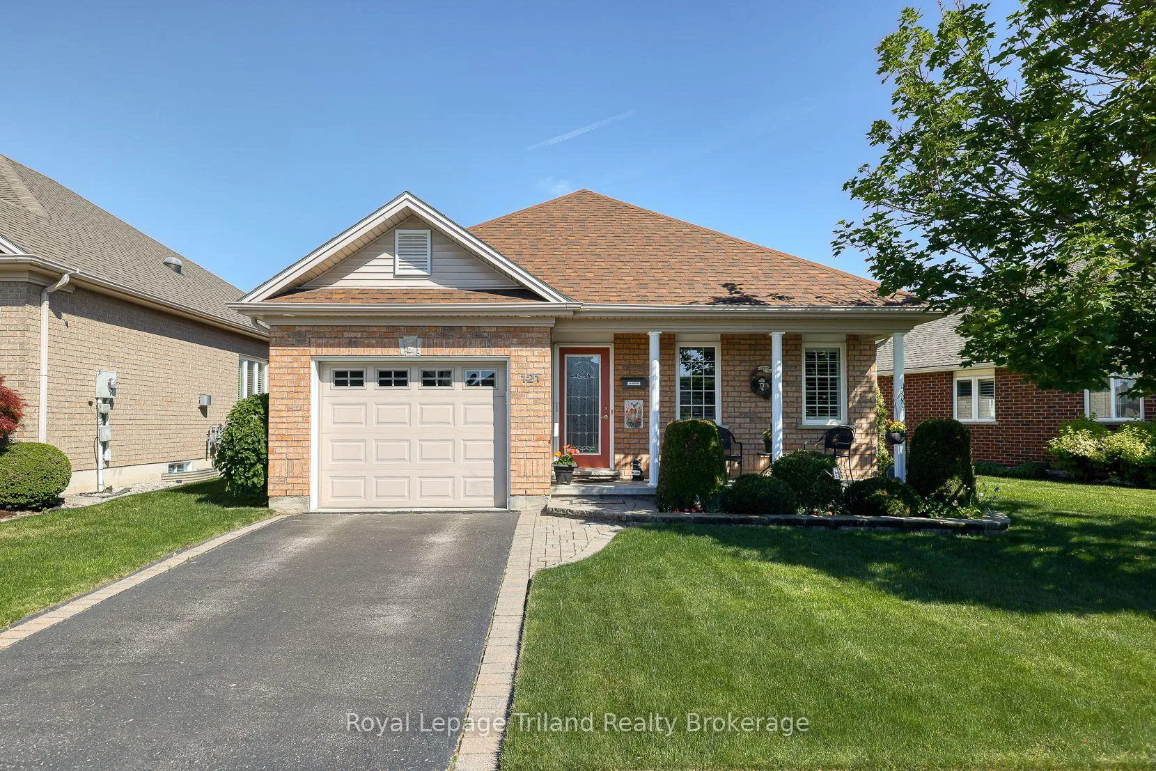 Photo 1 of 121 Weston Drive, Tillsonburg — HOMEH