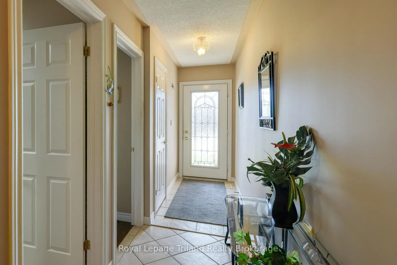 Photo 5 of 121 Weston Drive, Tillsonburg — HOMEH