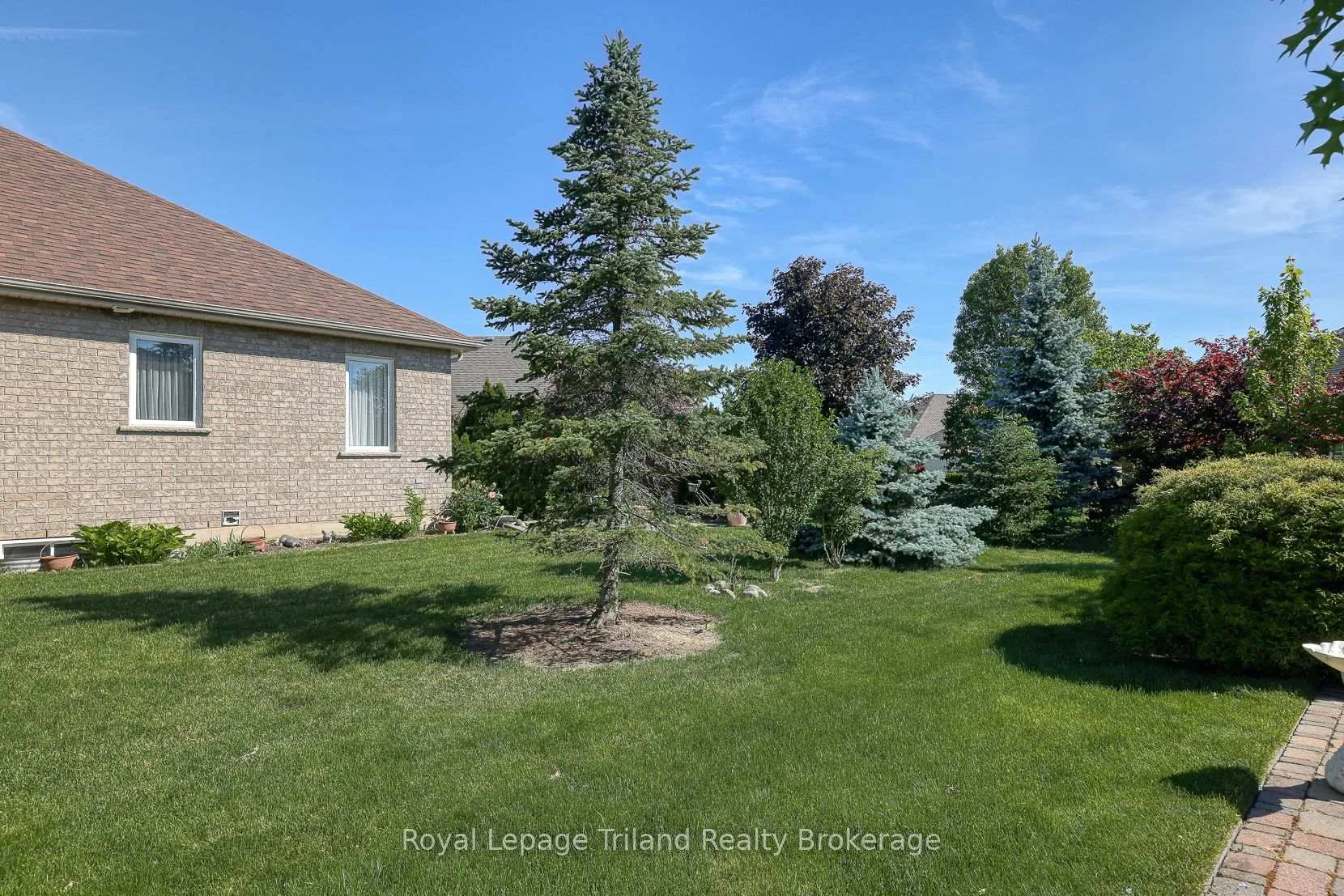 Photo 26 of 121 Weston Drive, Tillsonburg — HOMEH