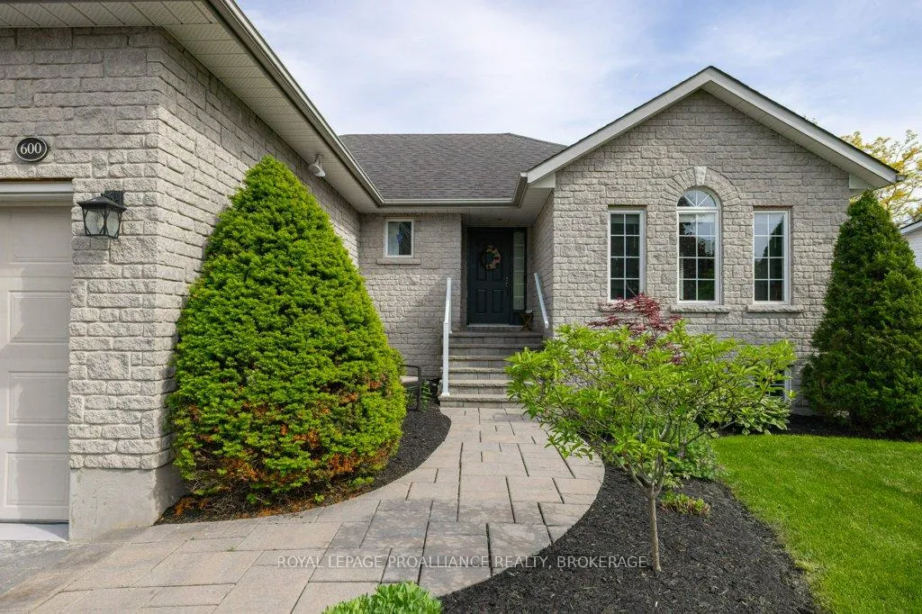 Photo 2 of 600 Shiloh Avenue, Kingston, City Southwest — HOMEH
