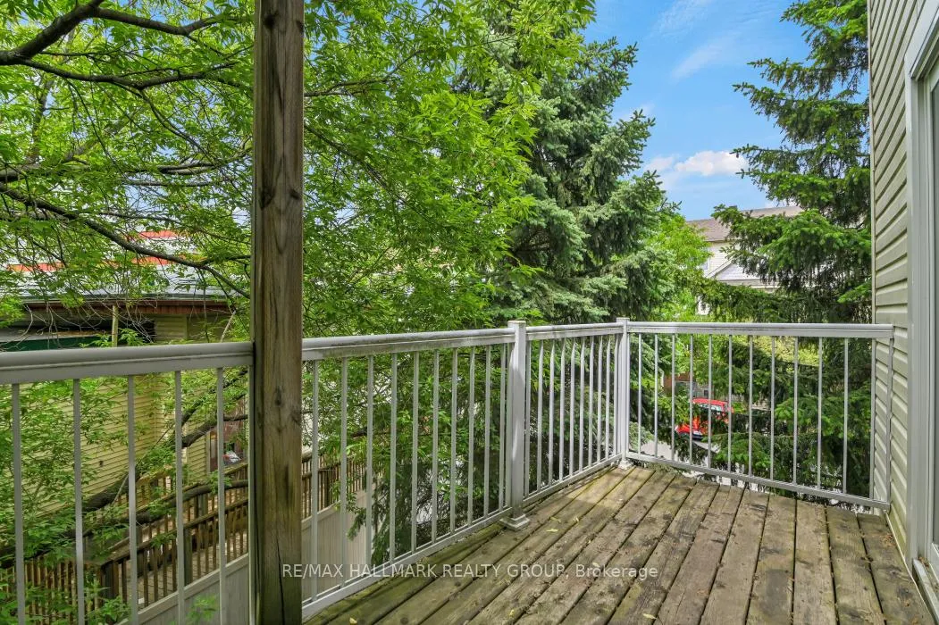 Photo 9 of 39 Strathaven Private, Ottawa, Cyrville — HOMEH