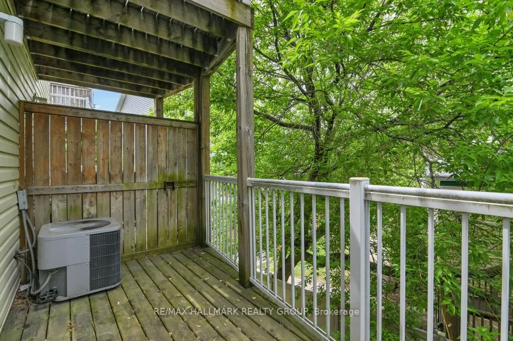 Photo 10 of 39 Strathaven Private, Ottawa, Cyrville — HOMEH