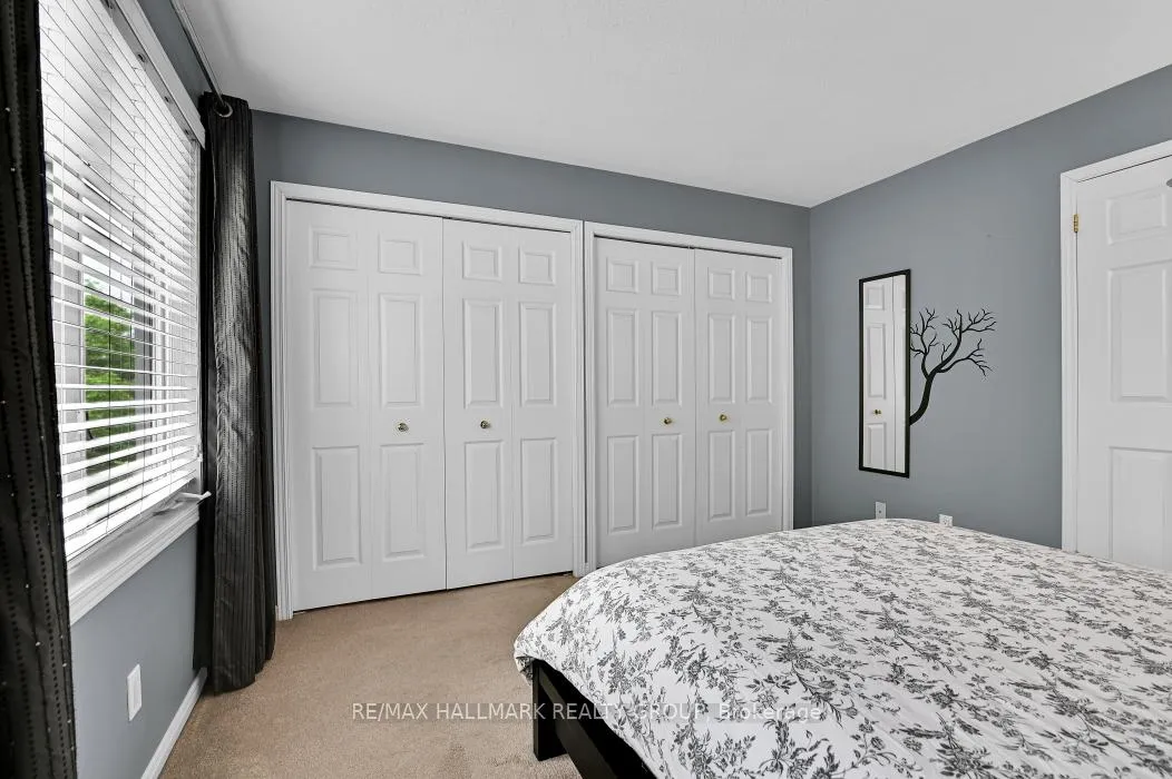 Photo 24 of 39 Strathaven Private, Ottawa, Cyrville — HOMEH