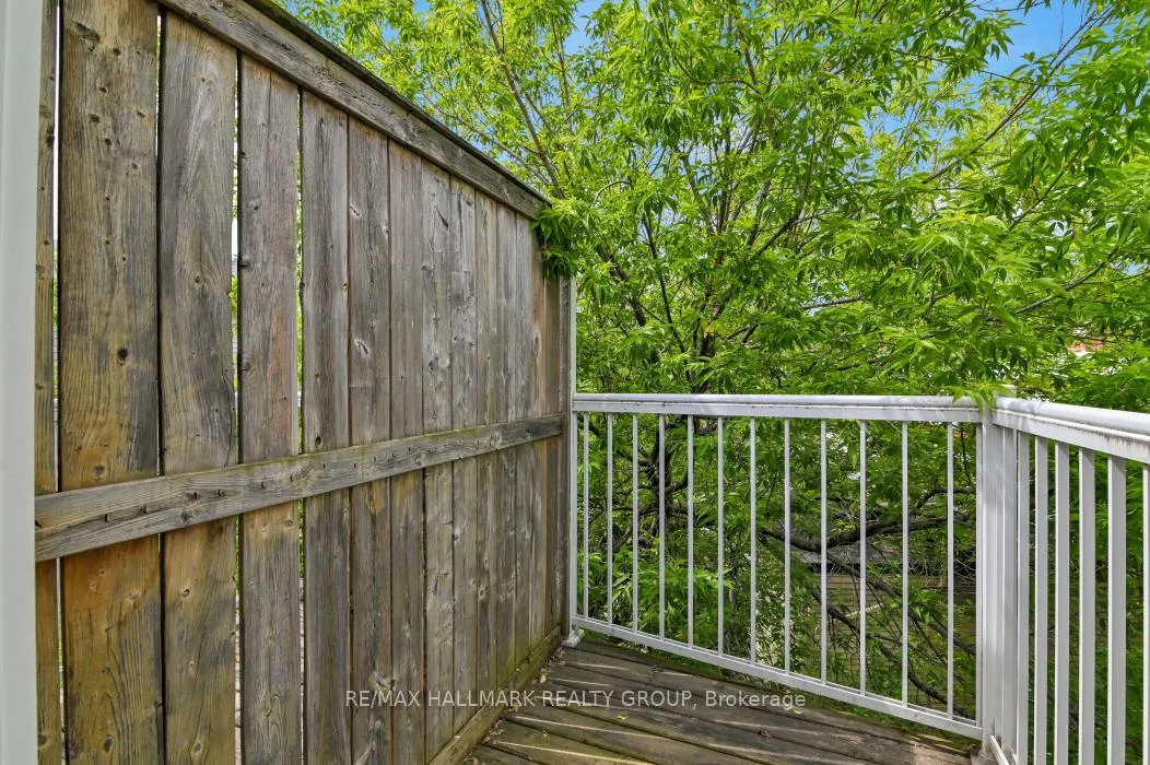 Photo 25 of 39 Strathaven Private, Ottawa, Cyrville — HOMEH