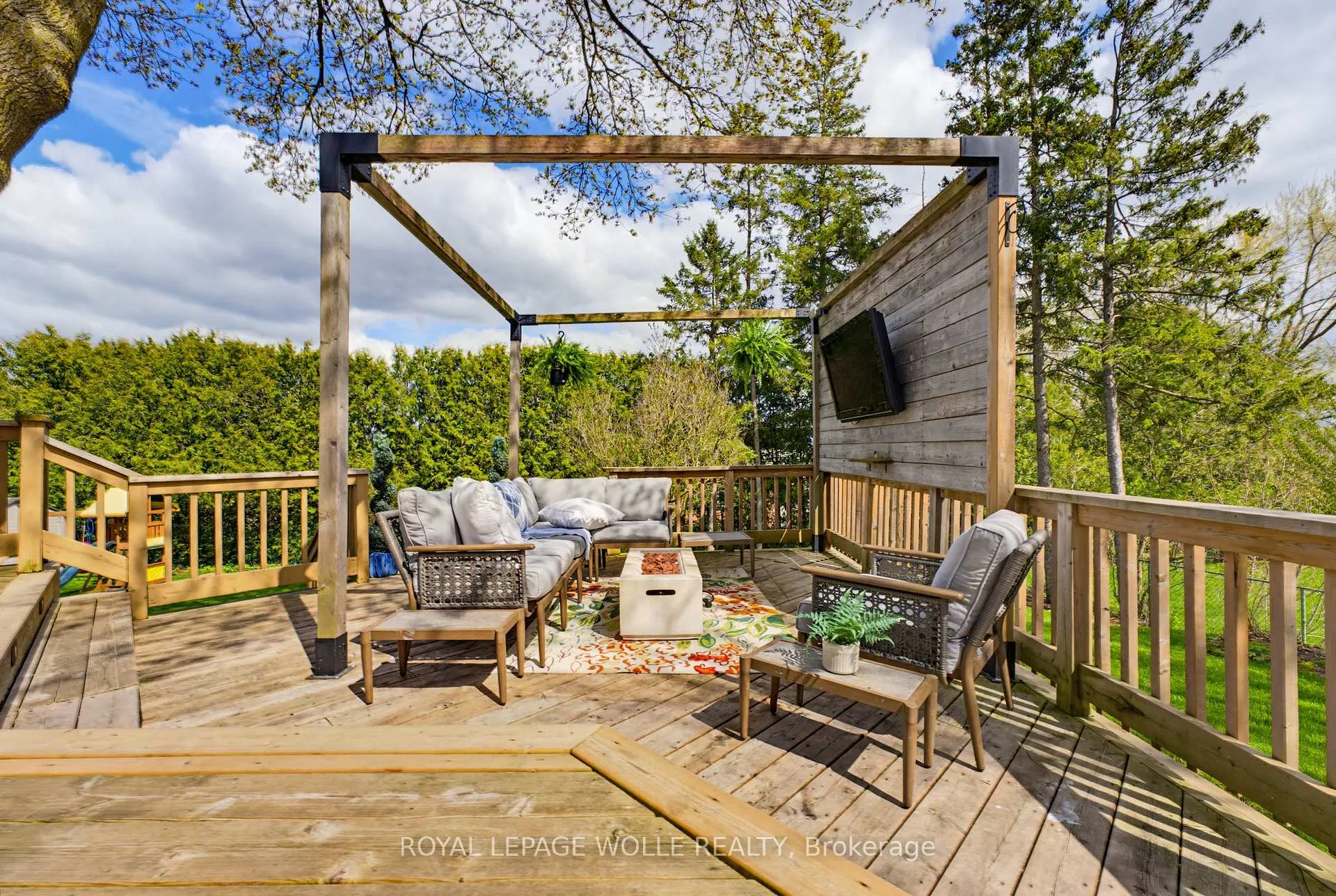 Photo 44 of 3623 Nafziger Road, Wellesley — HOMEH