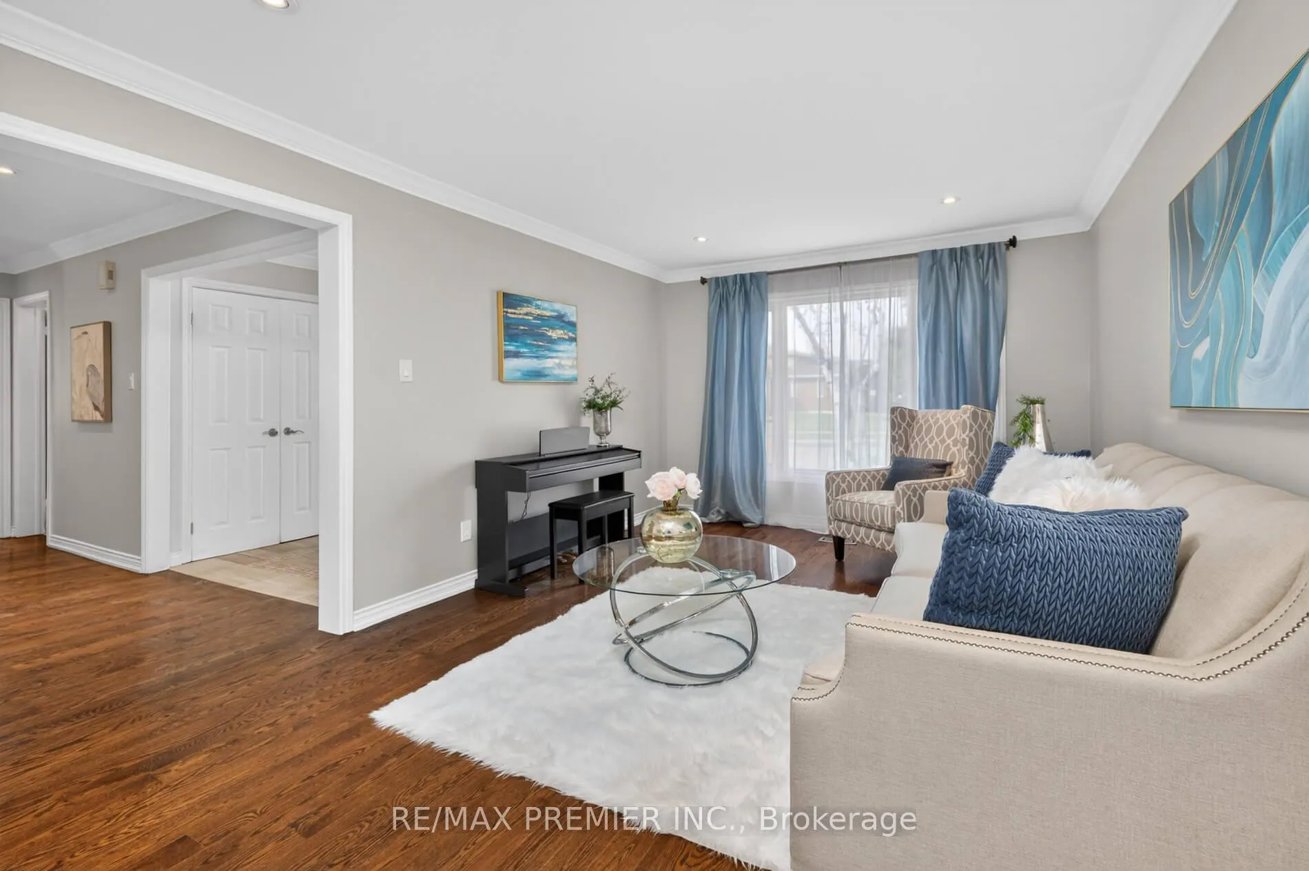 Photo 9 of 248 Forest Drive, Vaughan, West Woodbridge — HOMEH