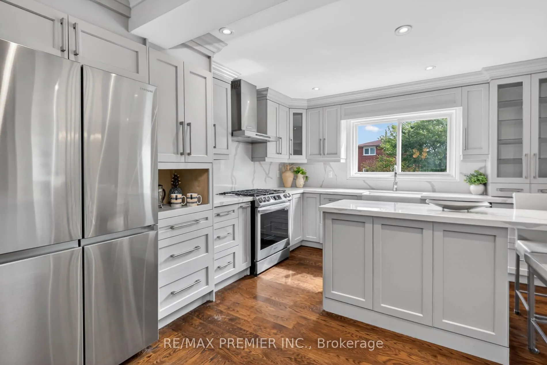Photo 14 of 248 Forest Drive, Vaughan, West Woodbridge — HOMEH
