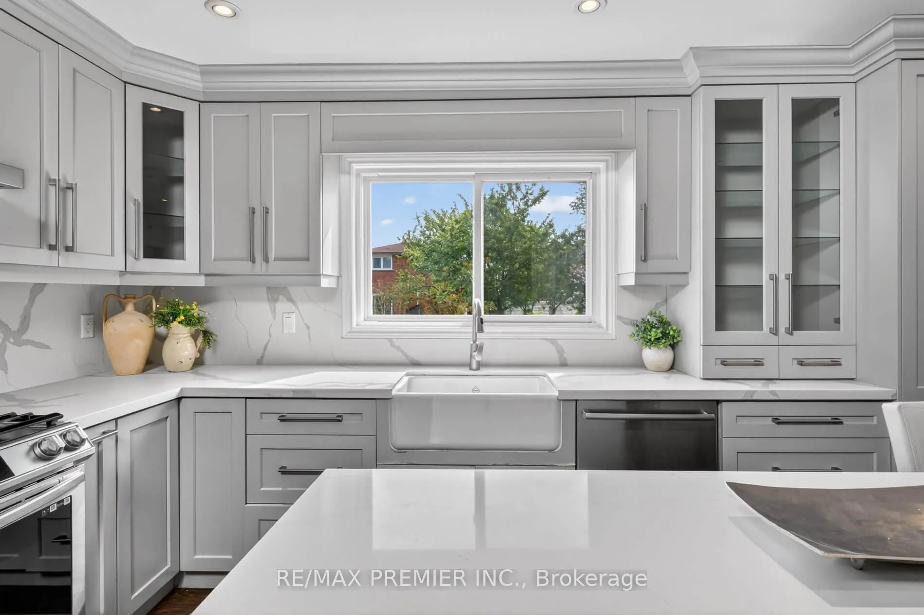Photo 16 of 248 Forest Drive, Vaughan, West Woodbridge — HOMEH