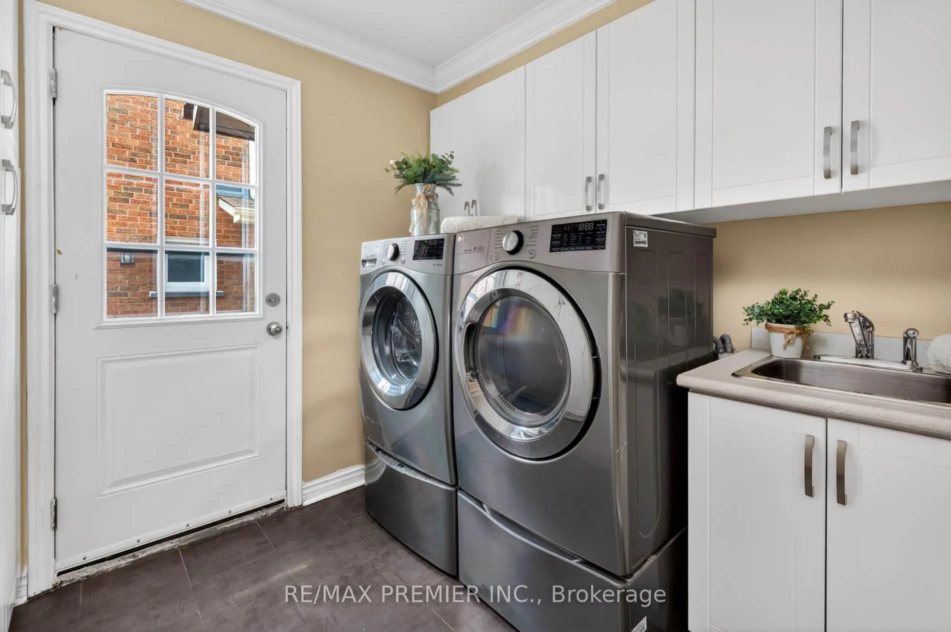 Photo 26 of 248 Forest Drive, Vaughan, West Woodbridge — HOMEH