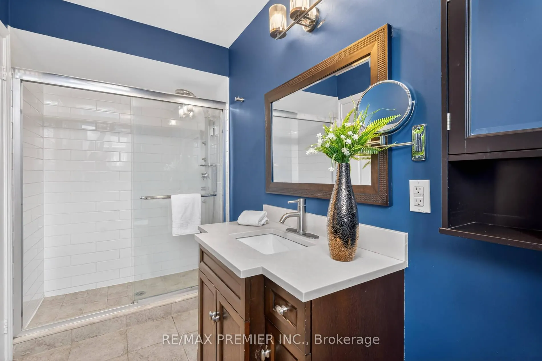 Photo 32 of 248 Forest Drive, Vaughan, West Woodbridge — HOMEH