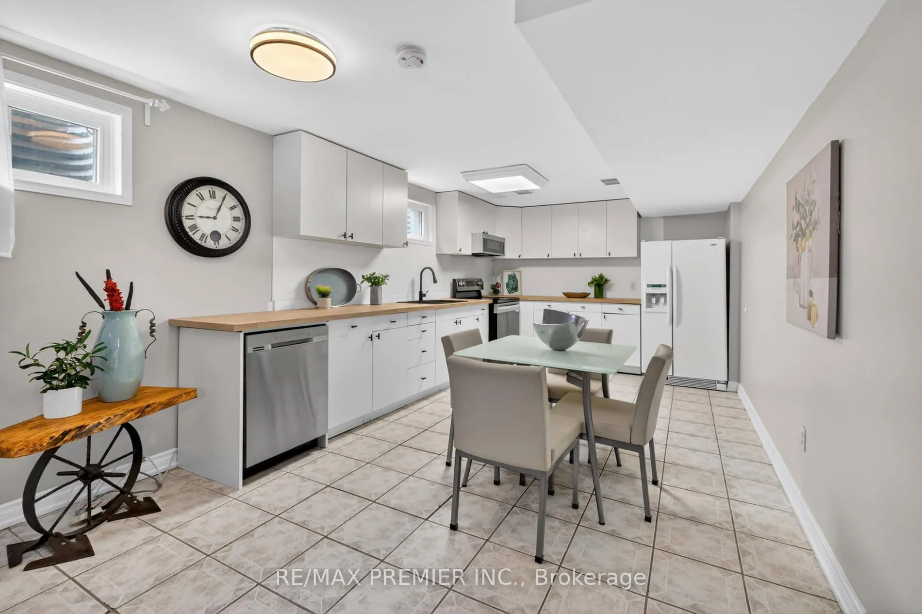 Photo 41 of 248 Forest Drive, Vaughan, West Woodbridge — HOMEH