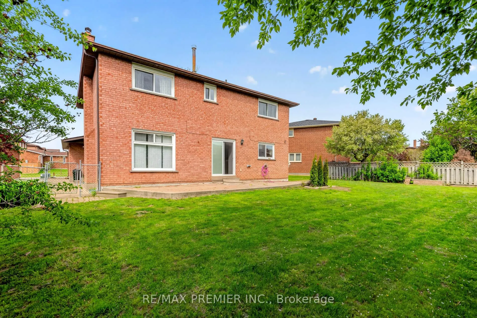 Photo 48 of 248 Forest Drive, Vaughan, West Woodbridge — HOMEH