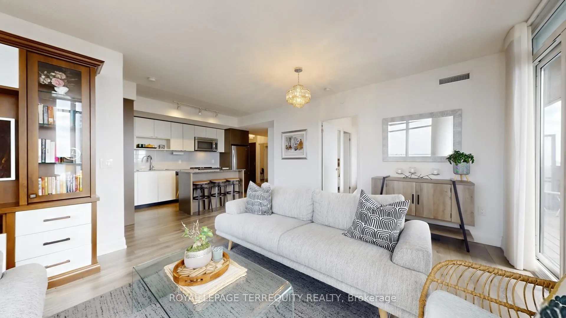 Photo 6 of Unit 1304, 9 Valhalla Inn Road, Etobicoke, Islington-City Centre West — HOMEH