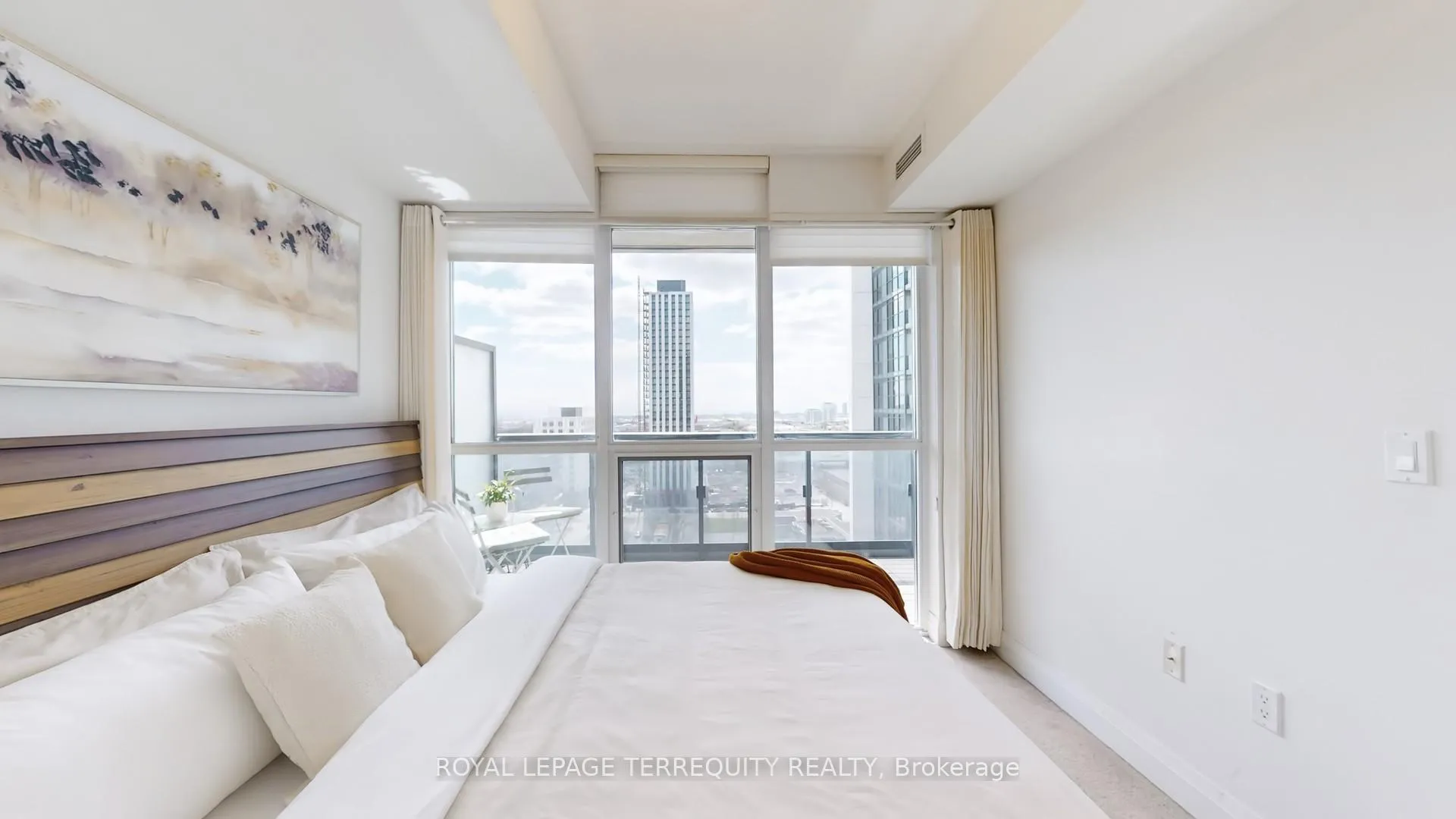 Photo 13 of Unit 1304, 9 Valhalla Inn Road, Etobicoke, Islington-City Centre West — HOMEH