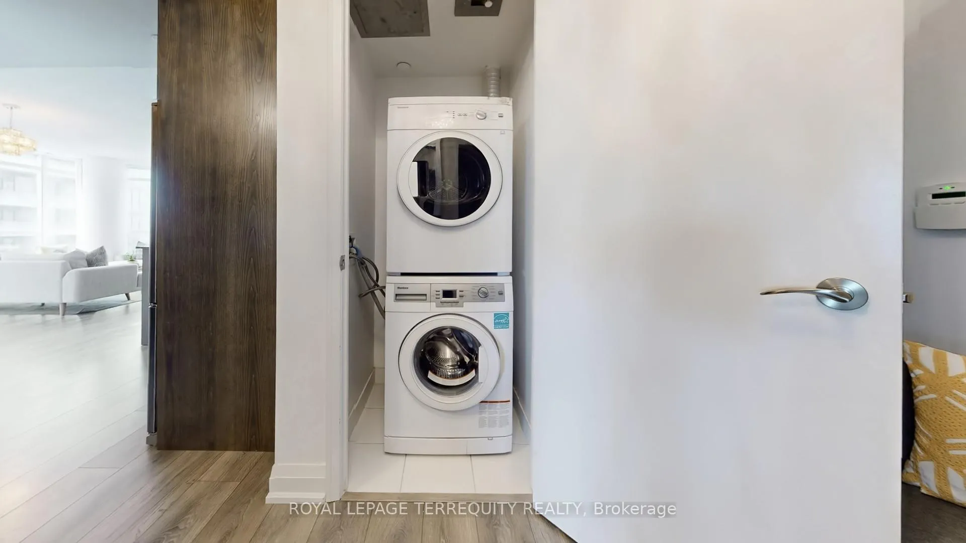 Photo 19 of Unit 1304, 9 Valhalla Inn Road, Etobicoke, Islington-City Centre West — HOMEH