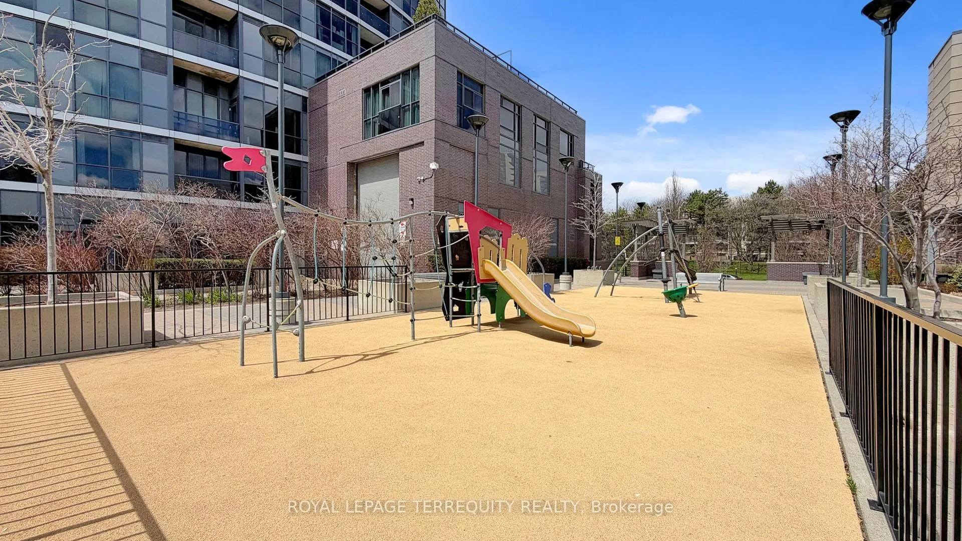 Photo 38 of Unit 1304, 9 Valhalla Inn Road, Etobicoke, Islington-City Centre West — HOMEH