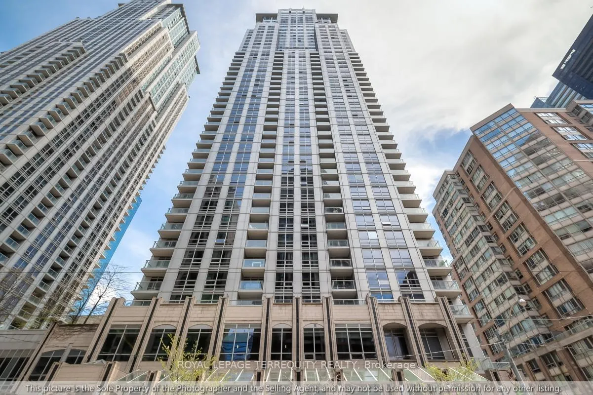 Photo 1 of Unit 3202, 761 Bay Street, Toronto, Bay Street Corridor — HOMEH