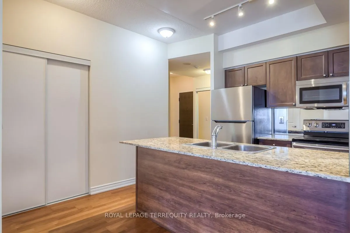 Photo 6 of Unit 3202, 761 Bay Street, Toronto, Bay Street Corridor — HOMEH
